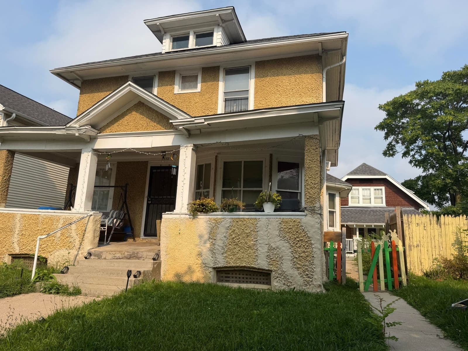 3332 3rd, Milwaukee, WI 53212