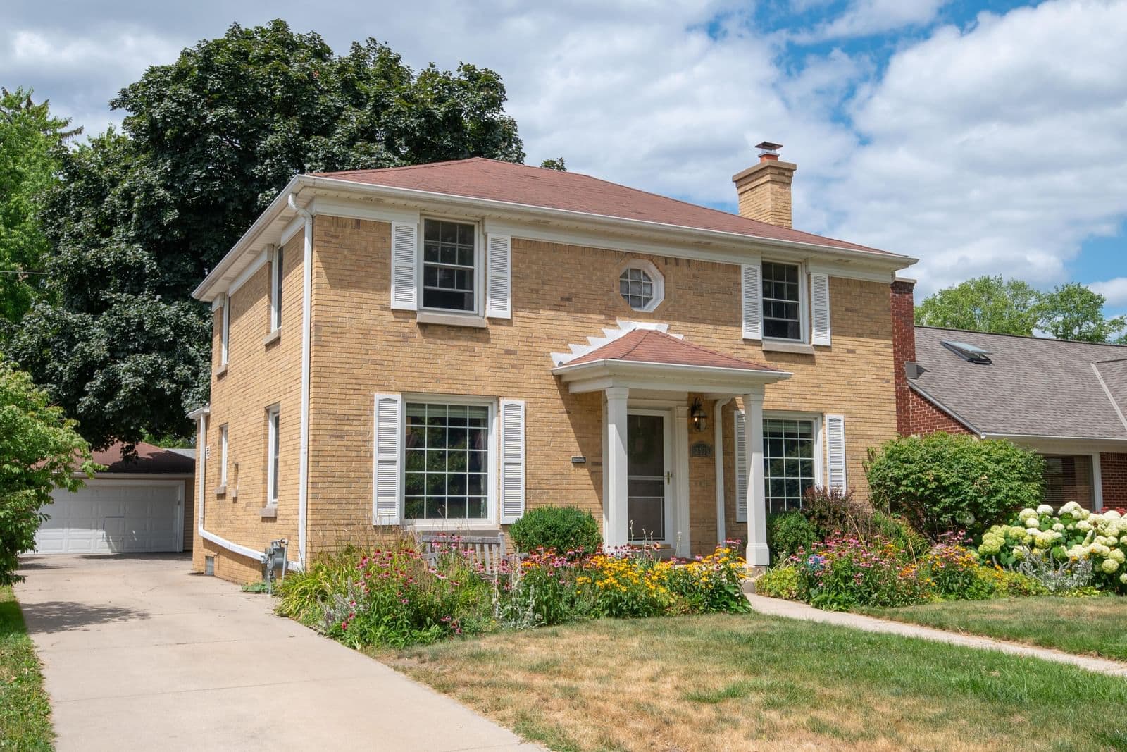 2439 81st, Wauwatosa, WI 53213