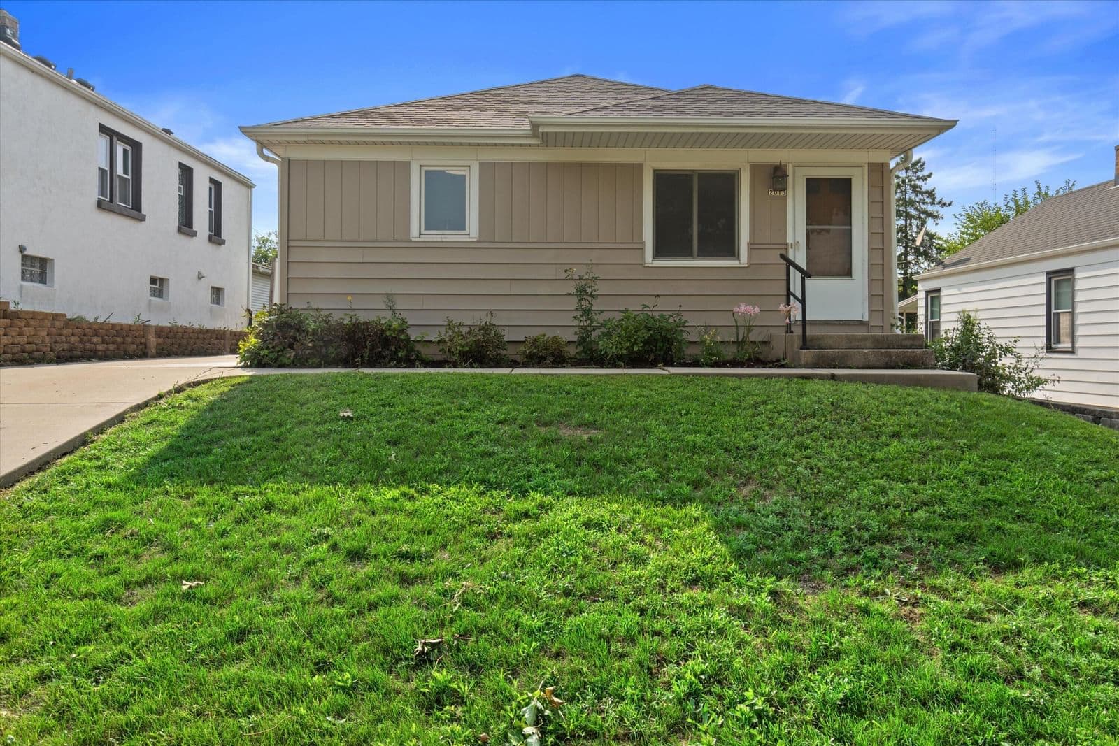 2013 97th, West Allis, WI 53227
