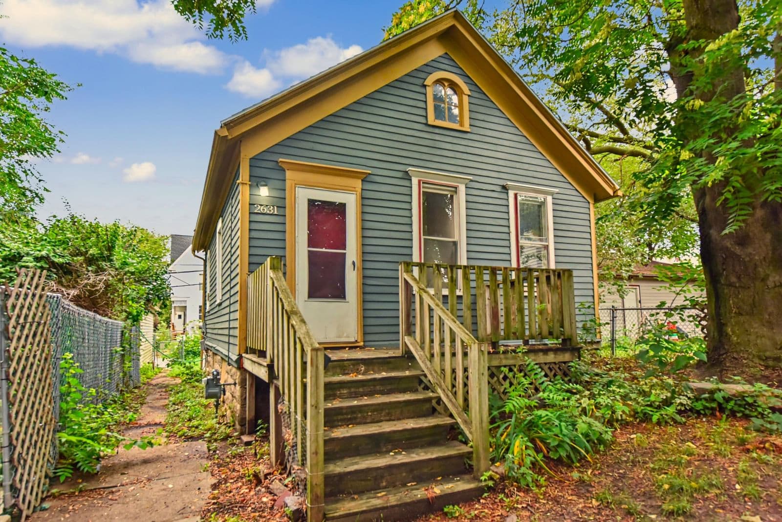2631 Booth, Milwaukee, WI 53212