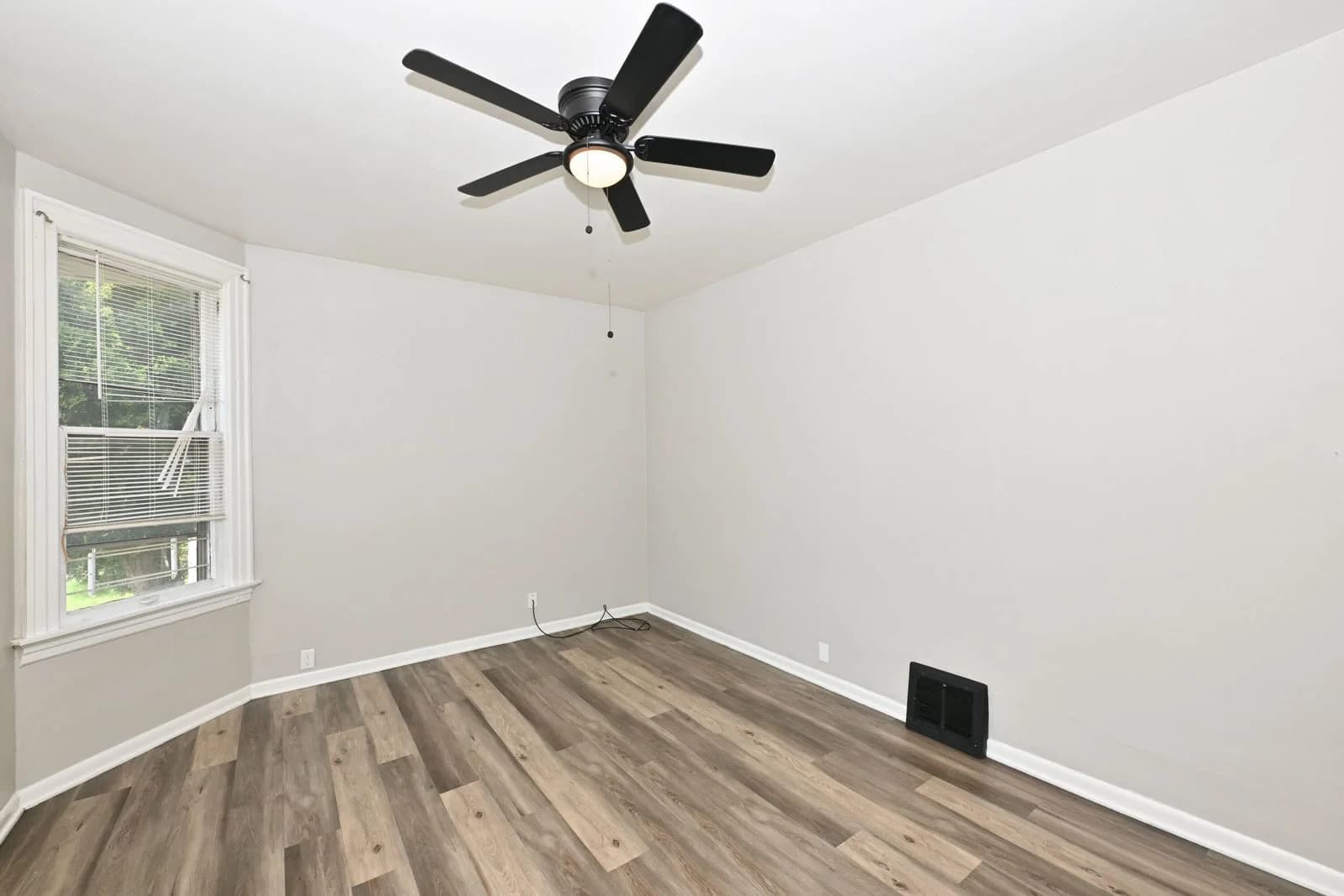 1219 Windlake 5