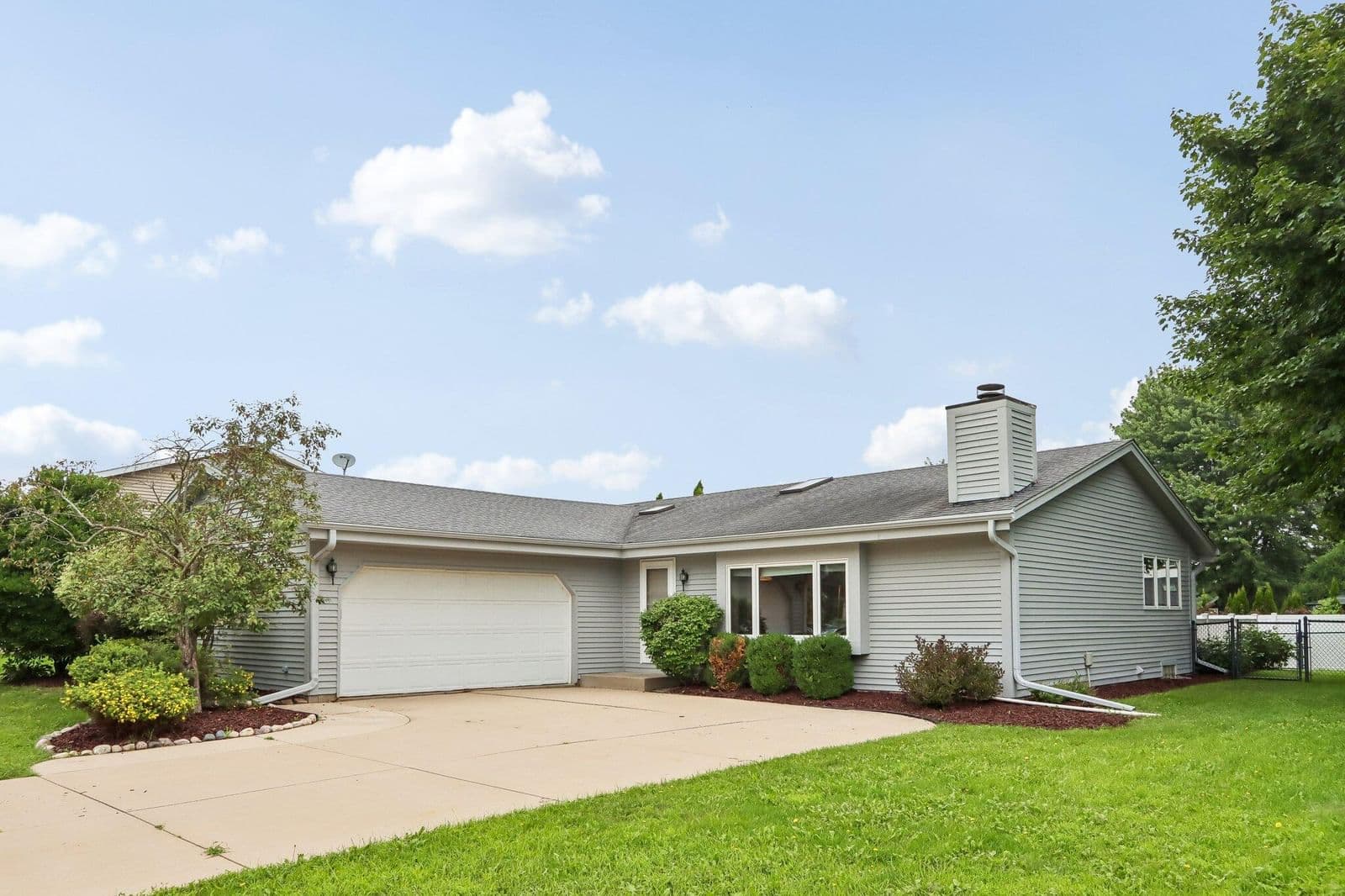 7716 83rd, Franklin, WI 53132