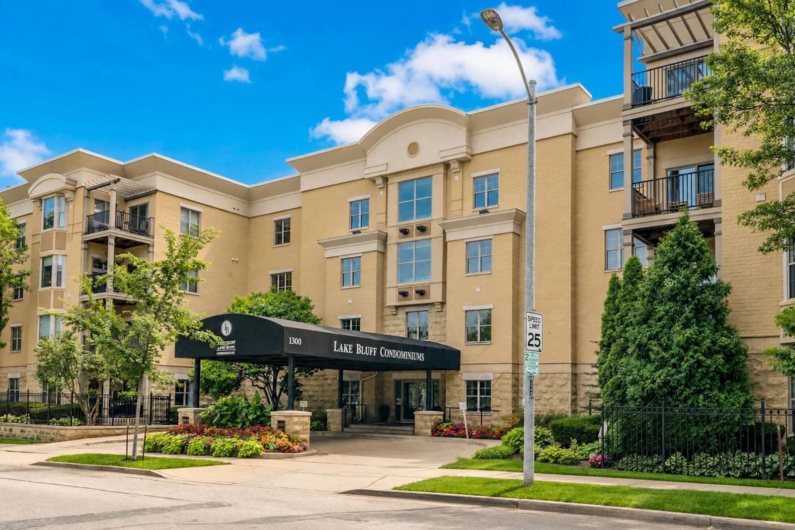 1300 Prospect, Milwaukee, WI 53202