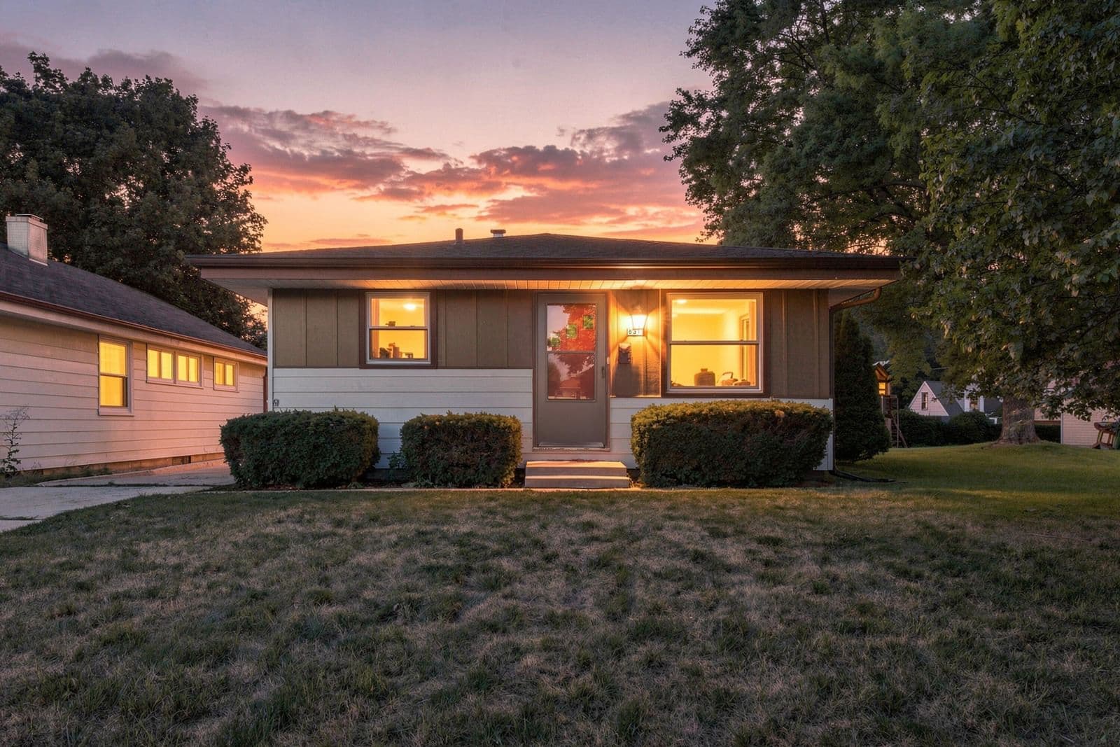 831 110th, West Allis, WI 53214
