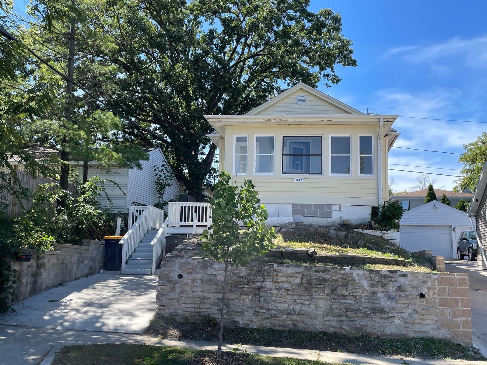 1537 94th, West Allis, WI 53214
