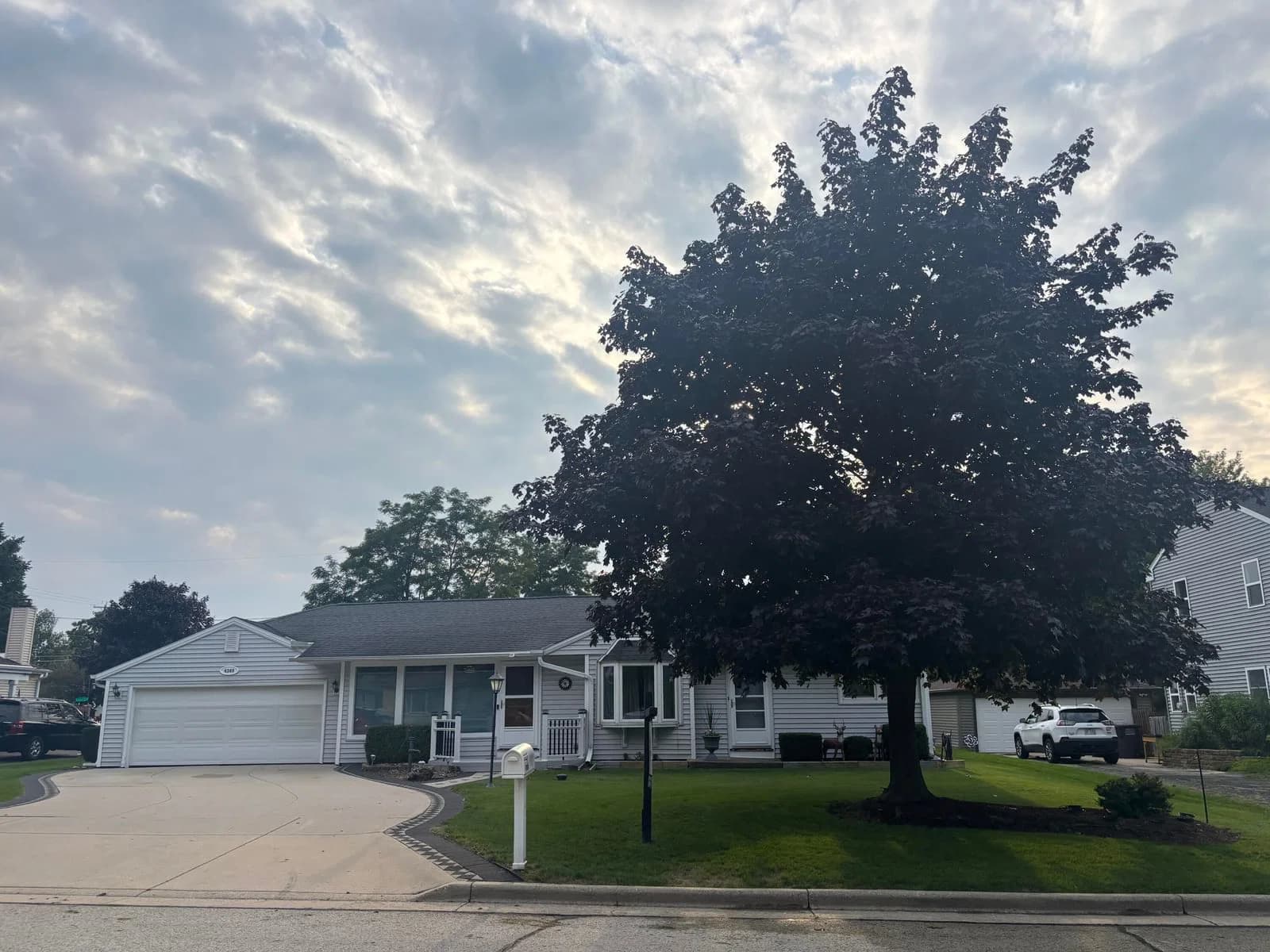 4369 49th, Greenfield, WI 53220