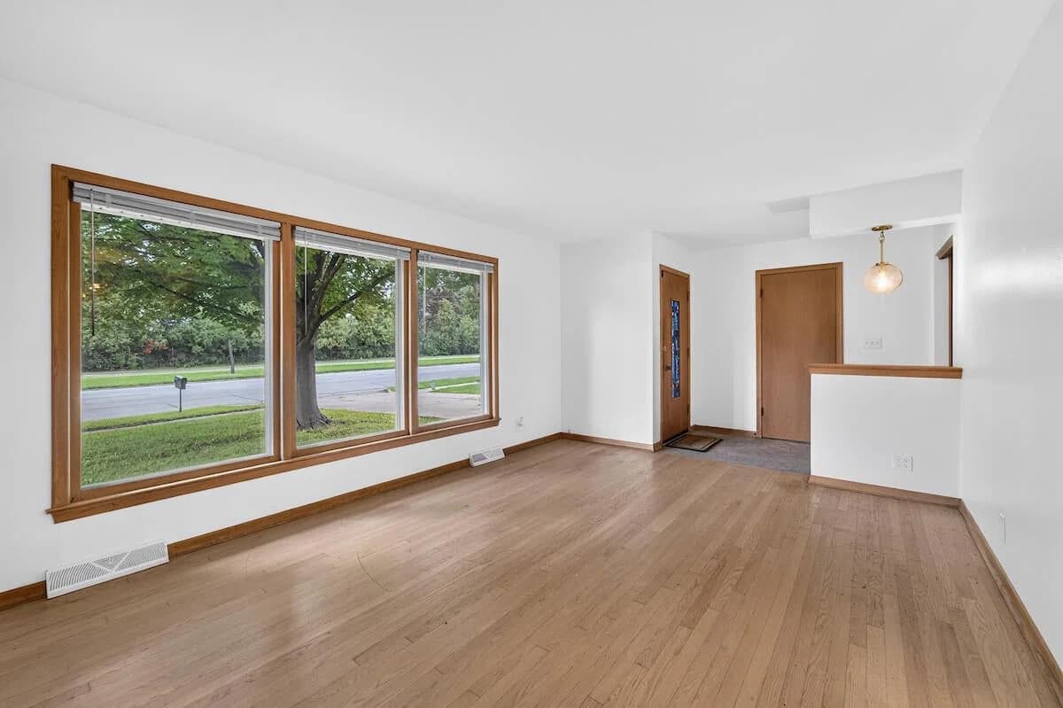 10216 Burleigh 5