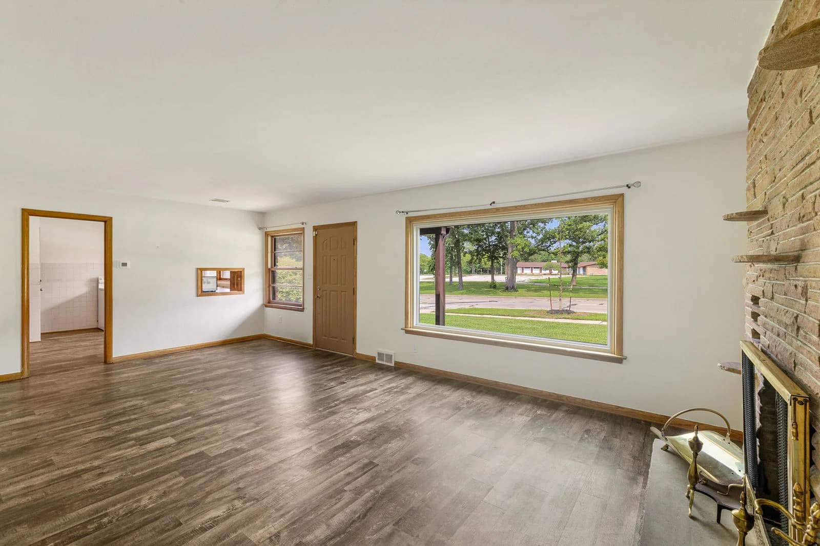 4411 Custer 4