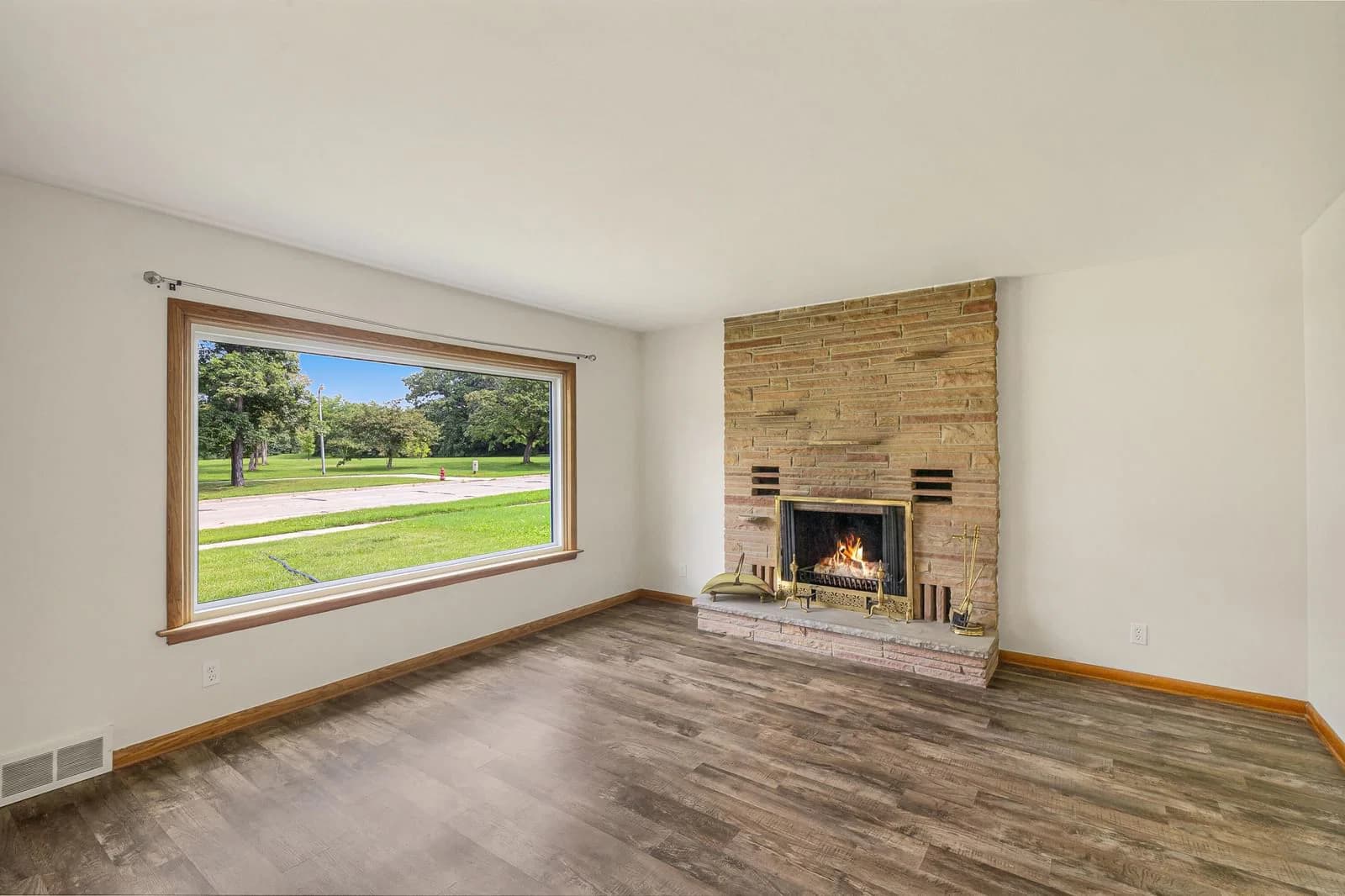4411 Custer 3