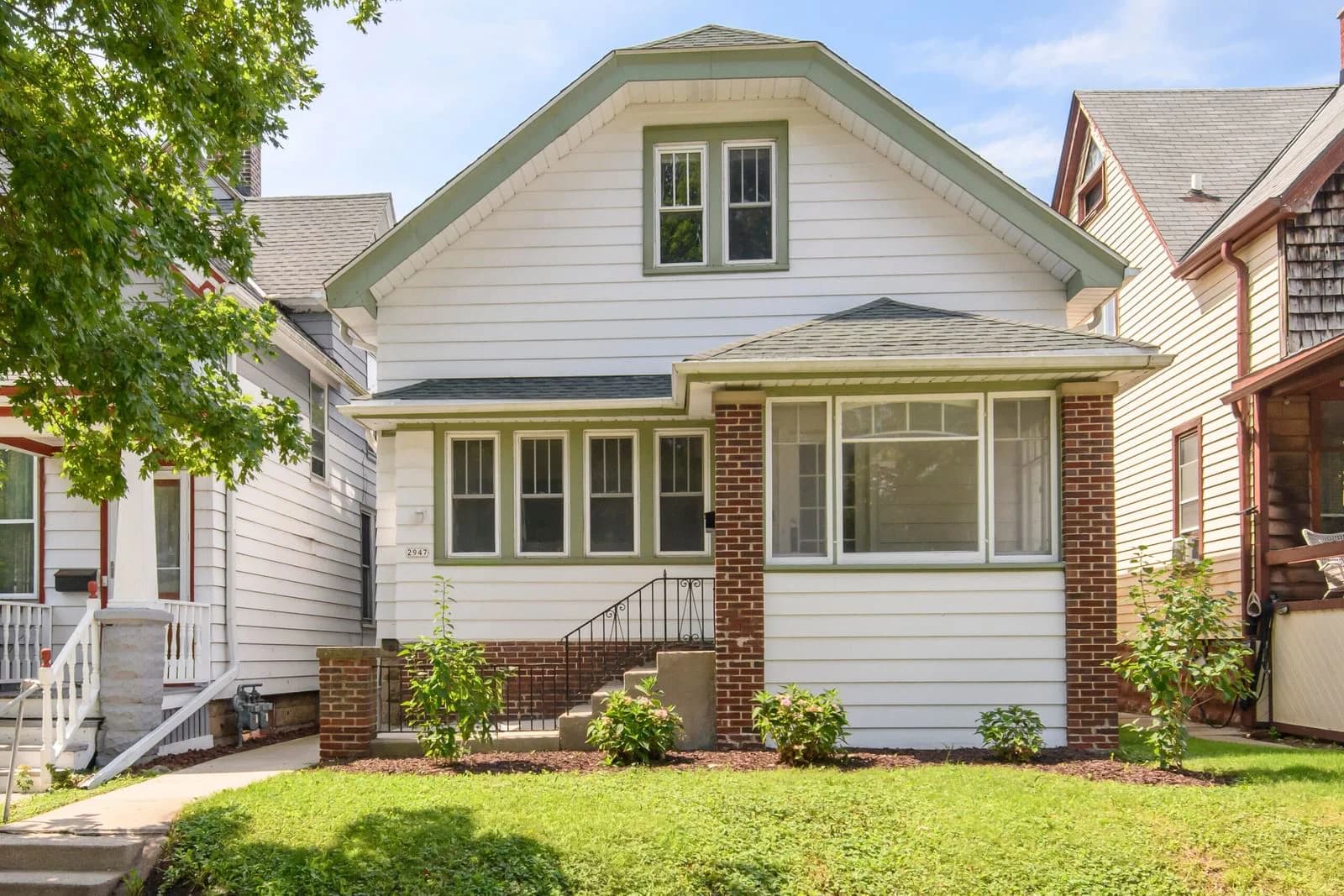2947 Lenox, Milwaukee, WI 53207