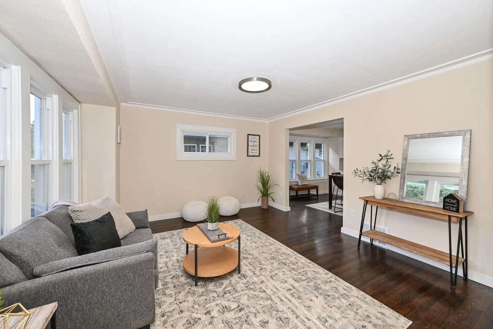 7939 Hillcrest 5