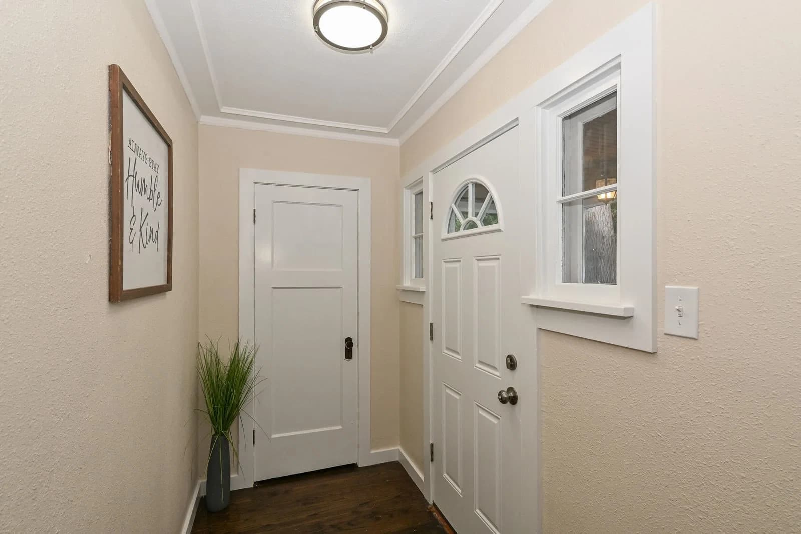 7939 Hillcrest 4