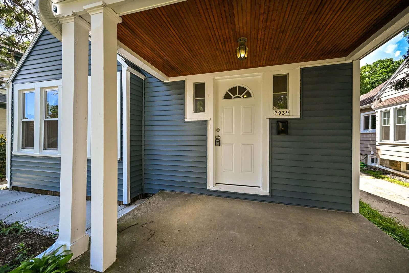 7939 Hillcrest 2