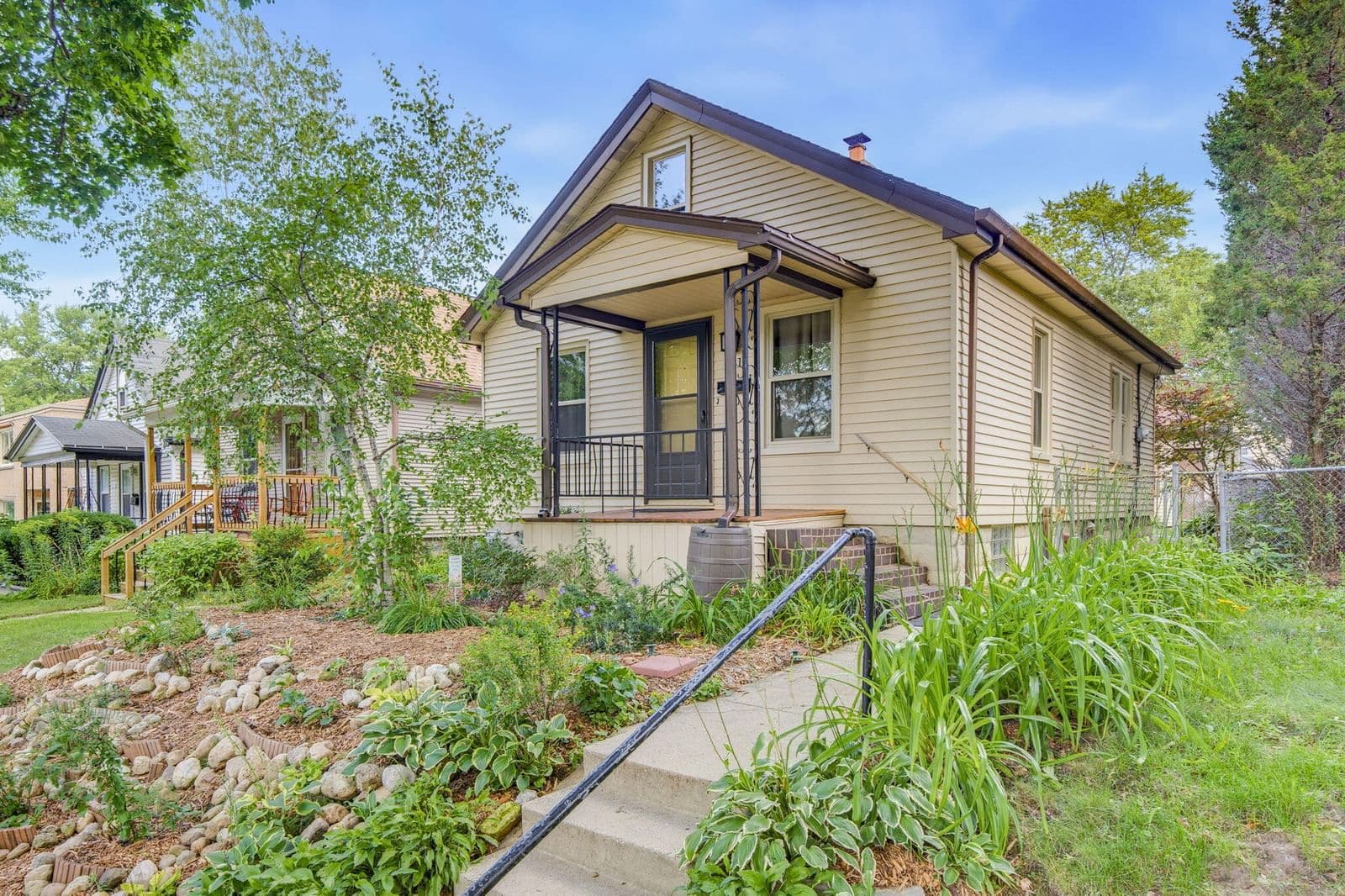 3416 Quincy, Milwaukee, WI 53207
