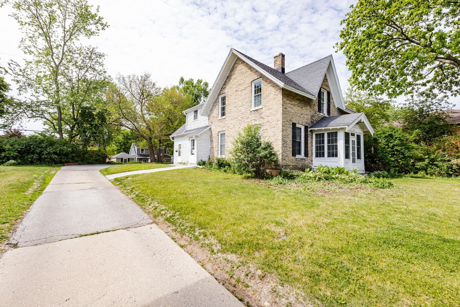 8513 North 5