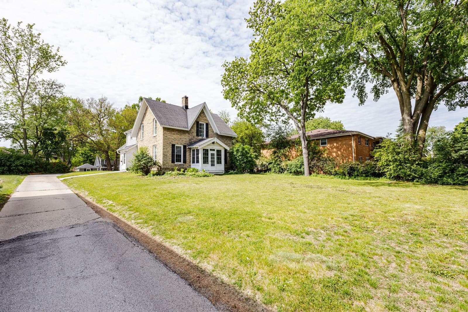 8513 North 4