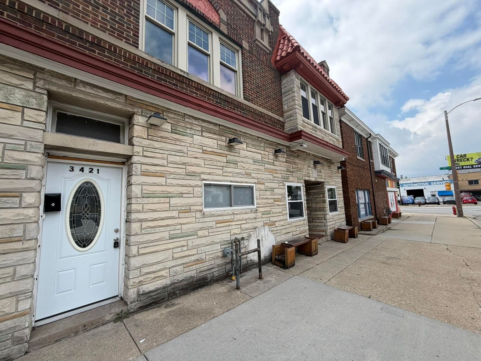 3421 State, Milwaukee, WI 53208