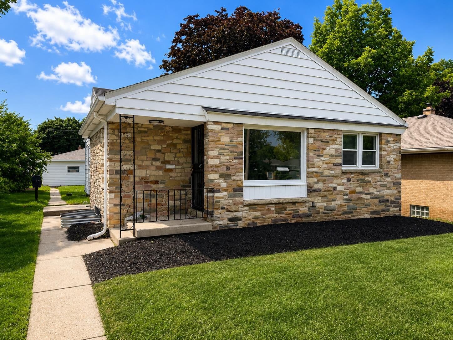4533 73rd, Milwaukee, WI 53218