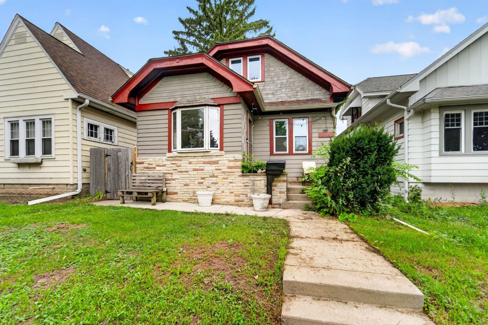 2049 72nd, West Allis, WI 53219
