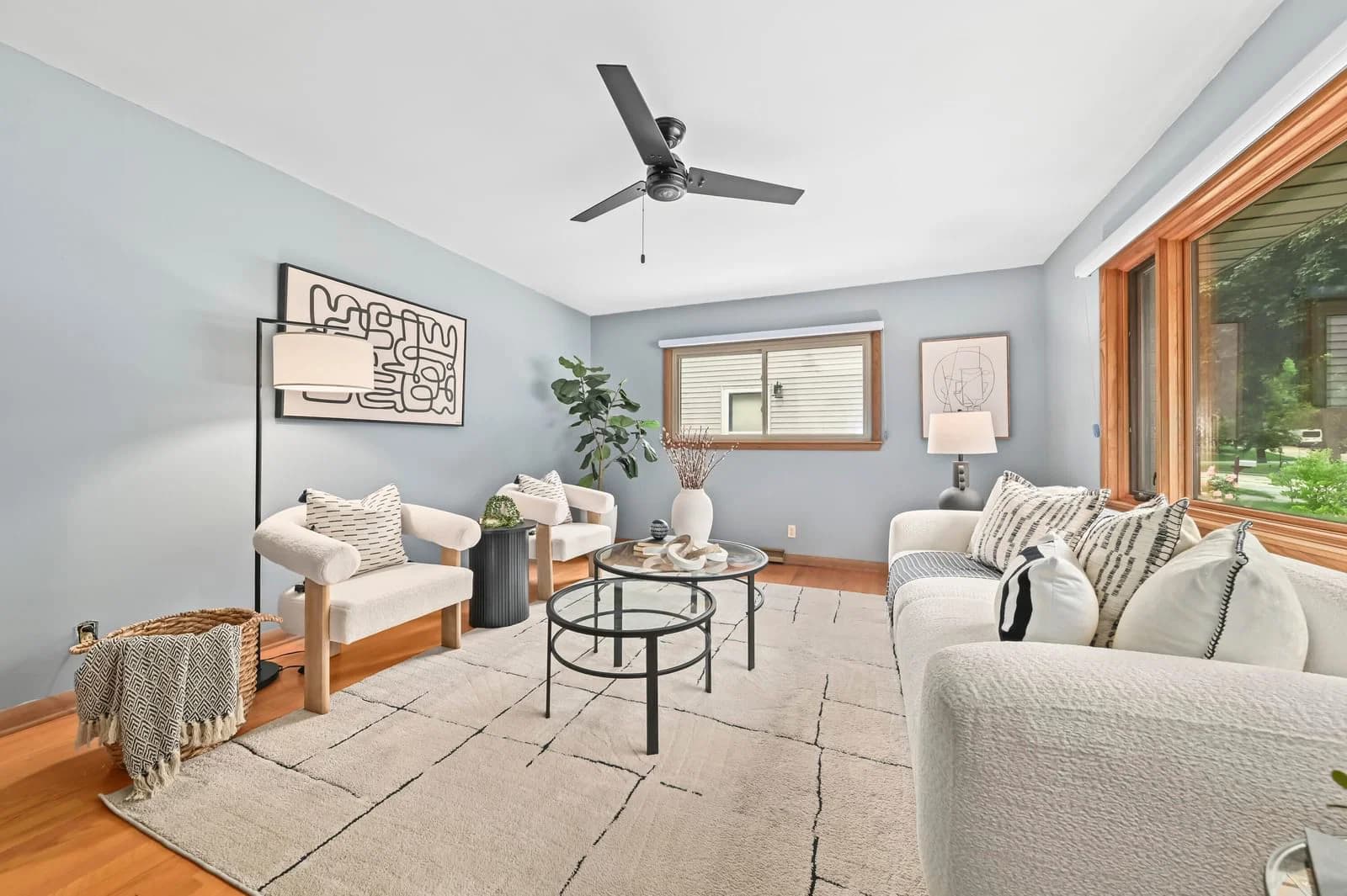 11707 Oxford, Wauwatosa, WI 53226