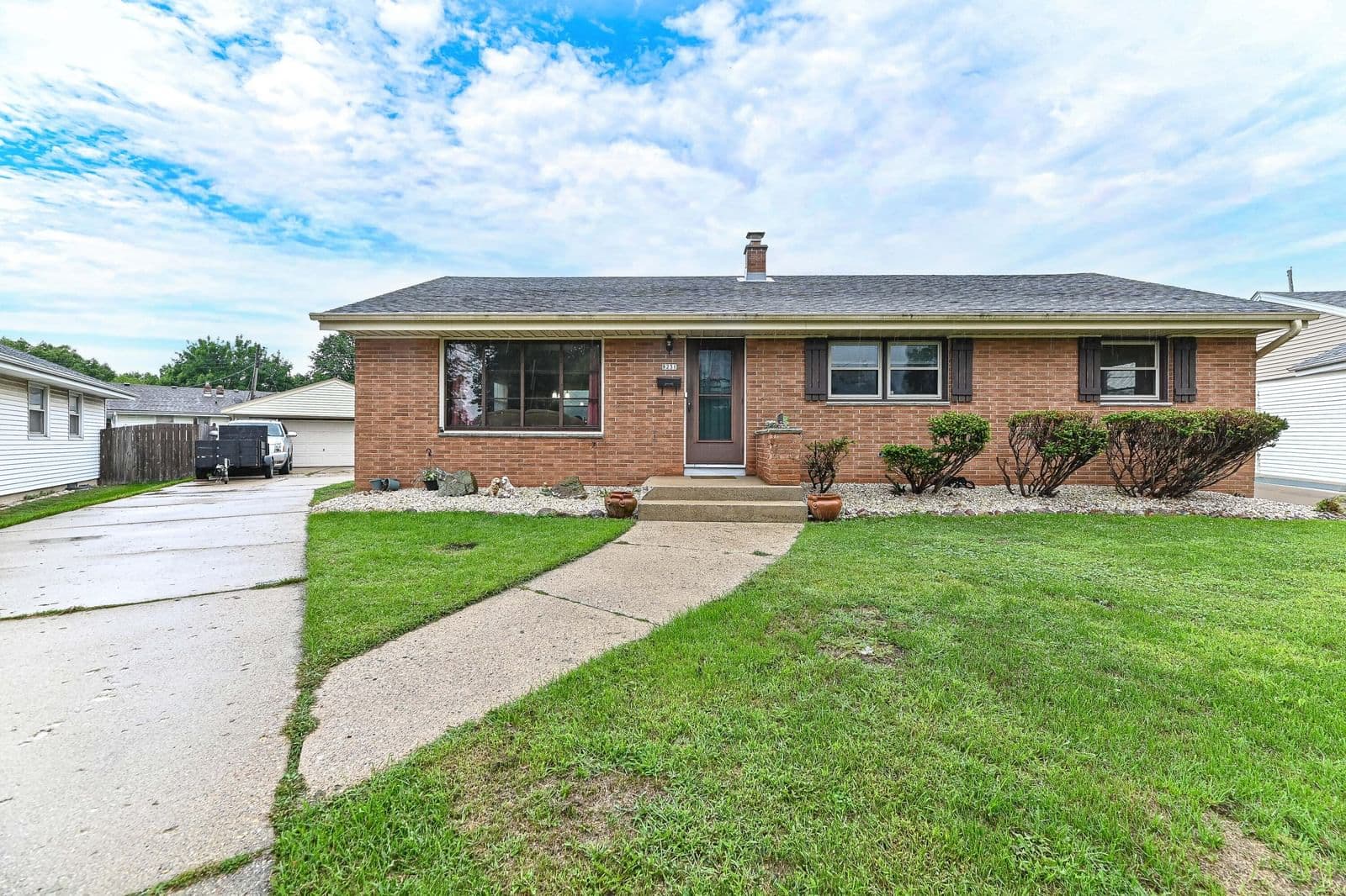8231 New Jersey, Milwaukee, WI 53220