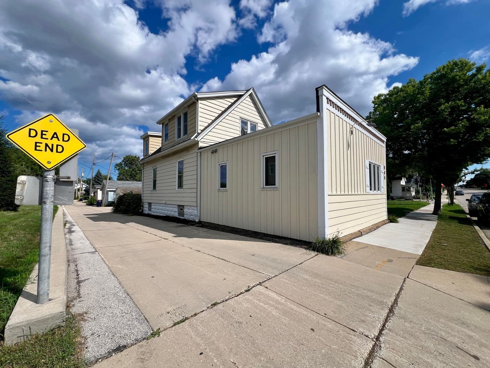 966 60th, West Allis, WI 53214
