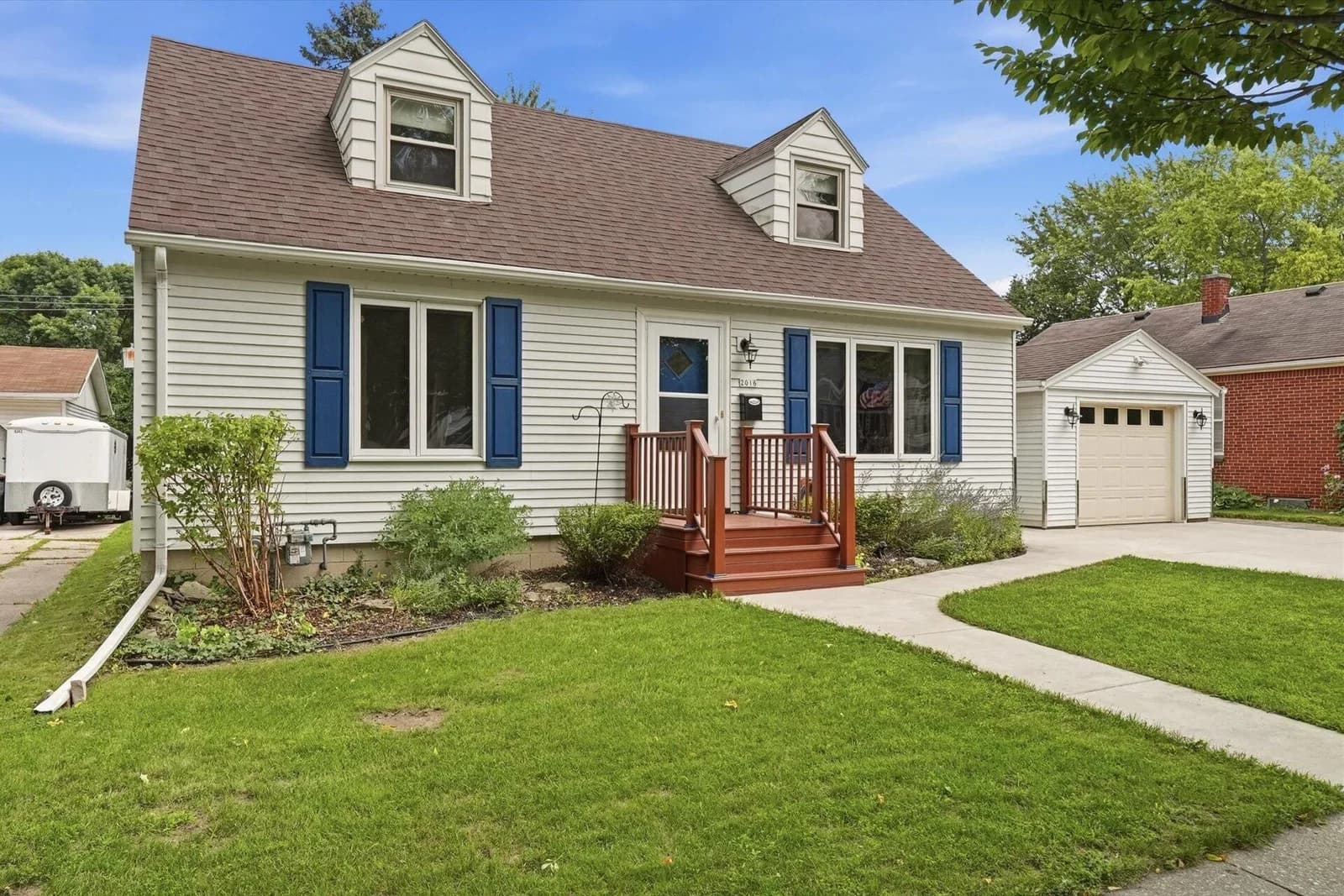 2016 96th, West Allis, WI 53227
