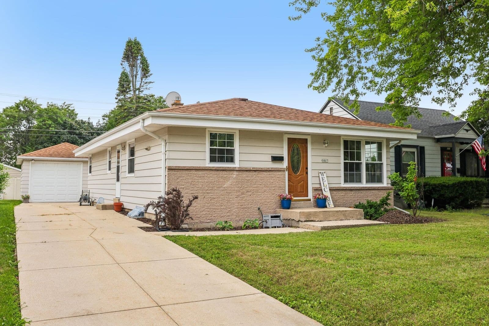 9807 Morgan, Milwaukee, WI 53228