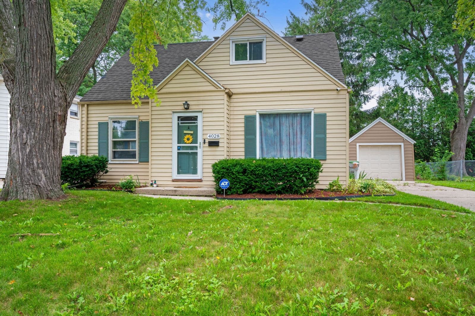 4028 83rd, Milwaukee, WI 53222