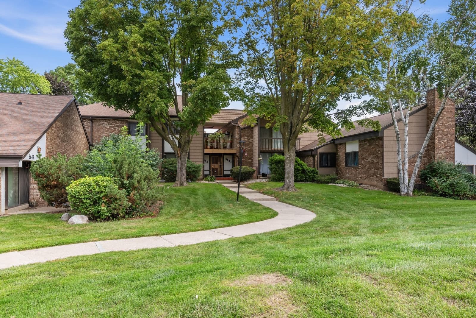 8643 Servite, Milwaukee, WI 53223