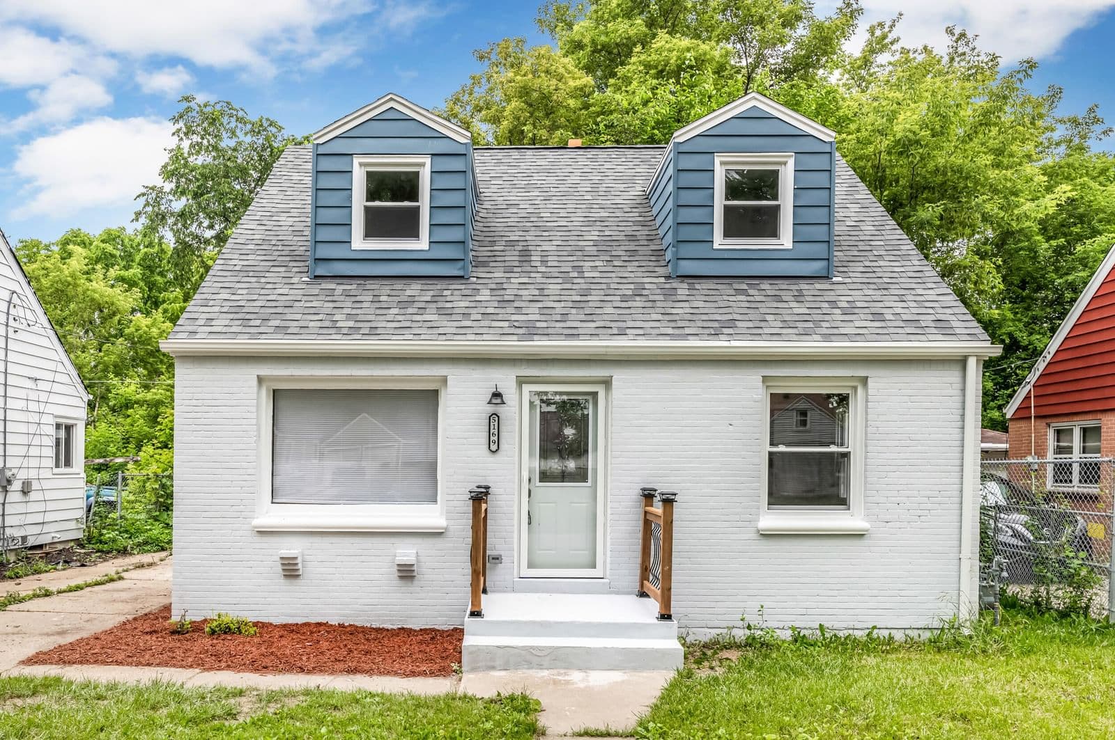 5169 63rd, Milwaukee, WI 53218