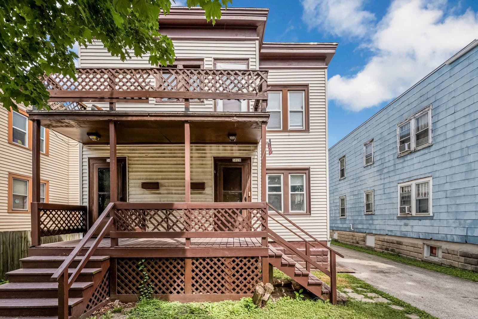 3026 Hanson, Milwaukee, WI 53207