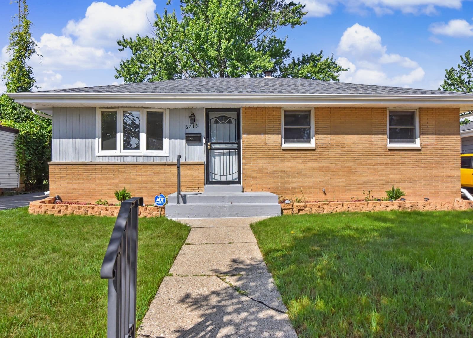 6715 78th, Milwaukee, WI 53223