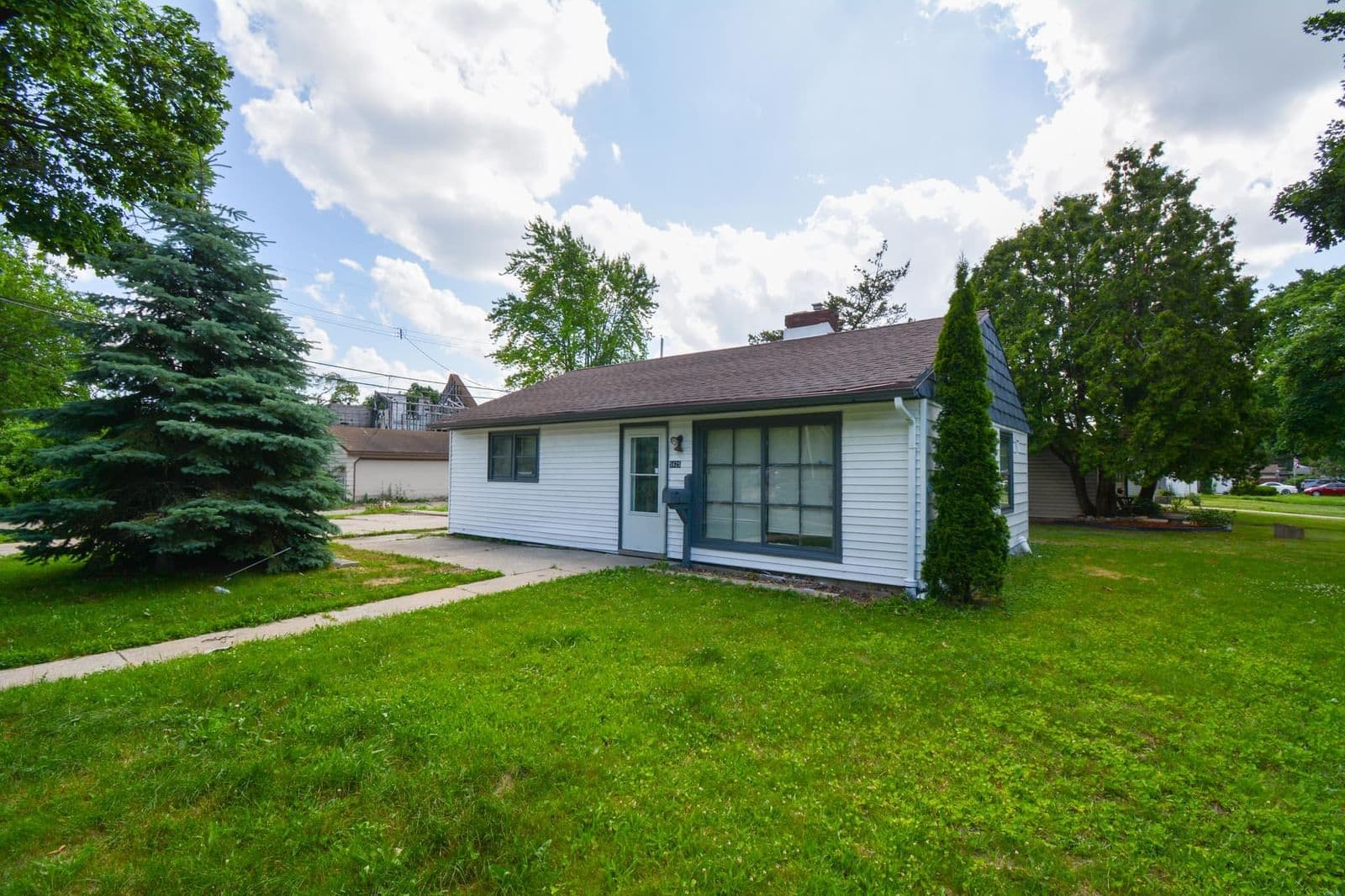 5625 57th, Milwaukee, WI 53218