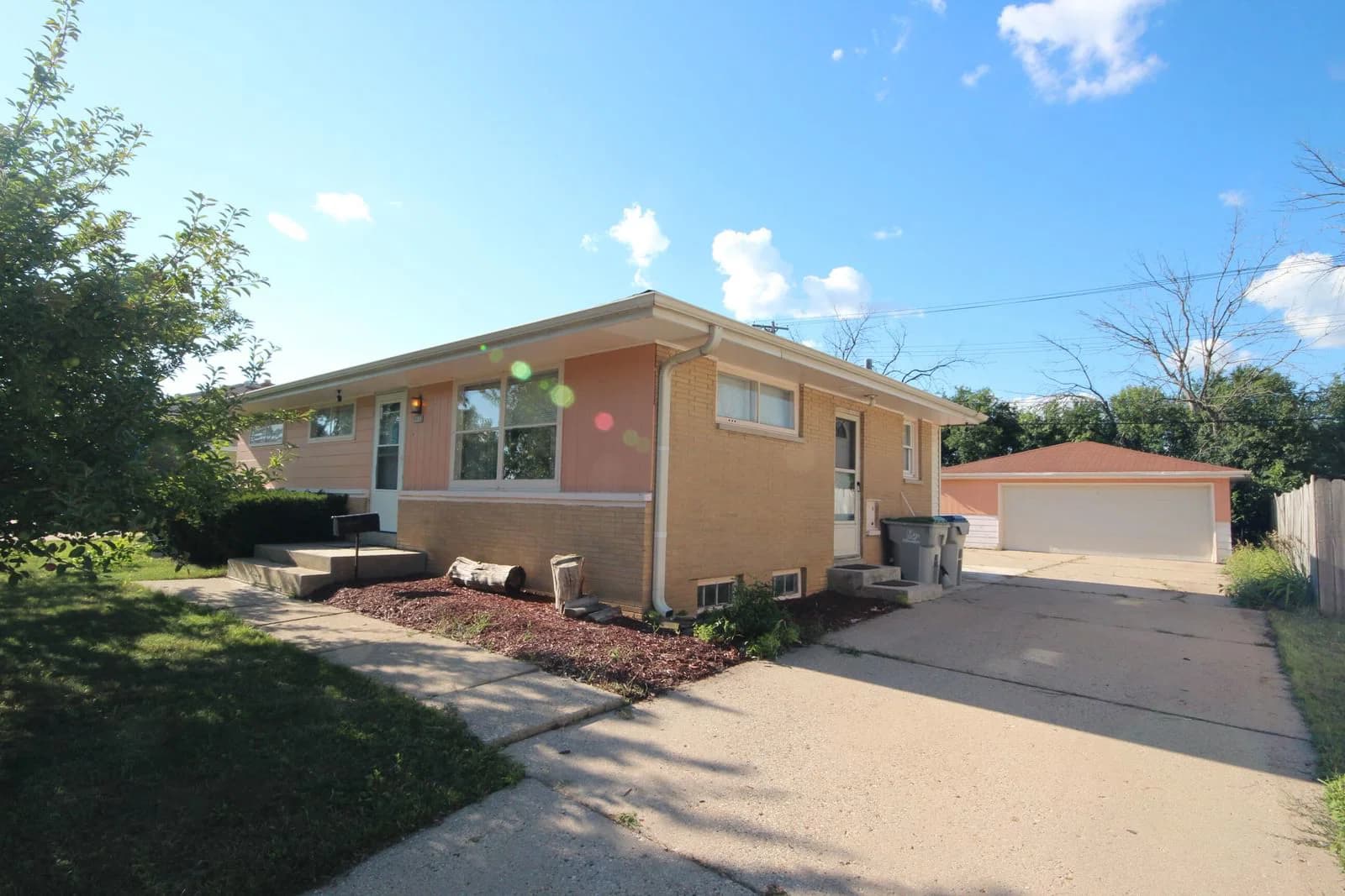 9000 Custer, Milwaukee, WI 53225