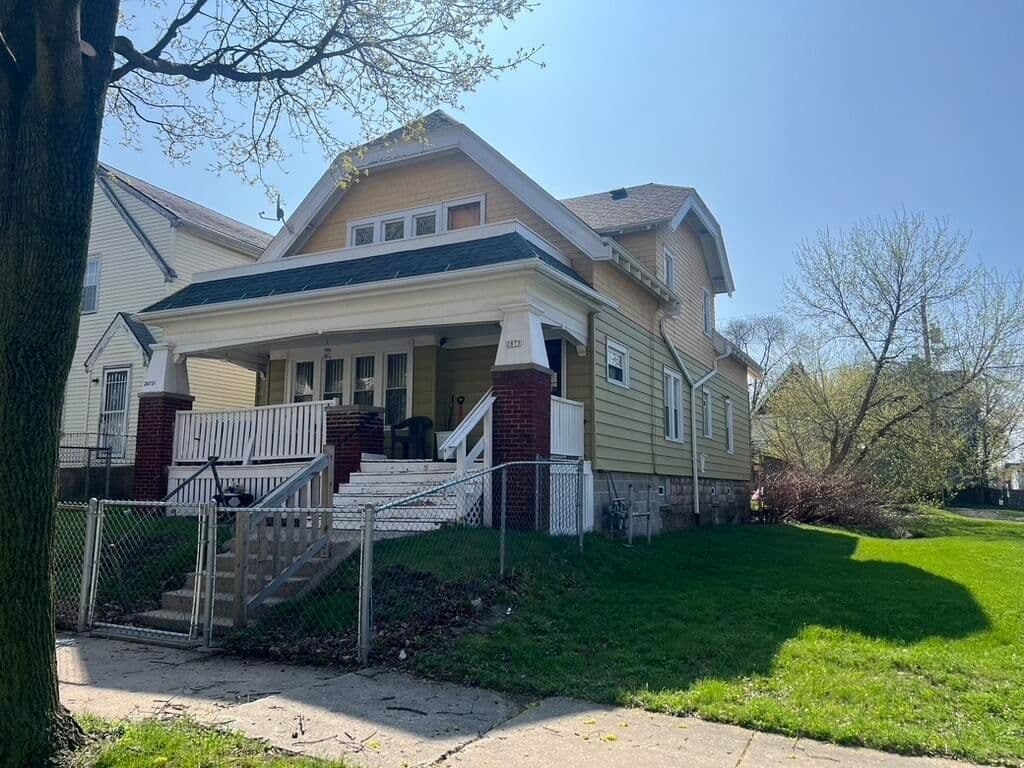 2875 25th, Milwaukee, WI 53206