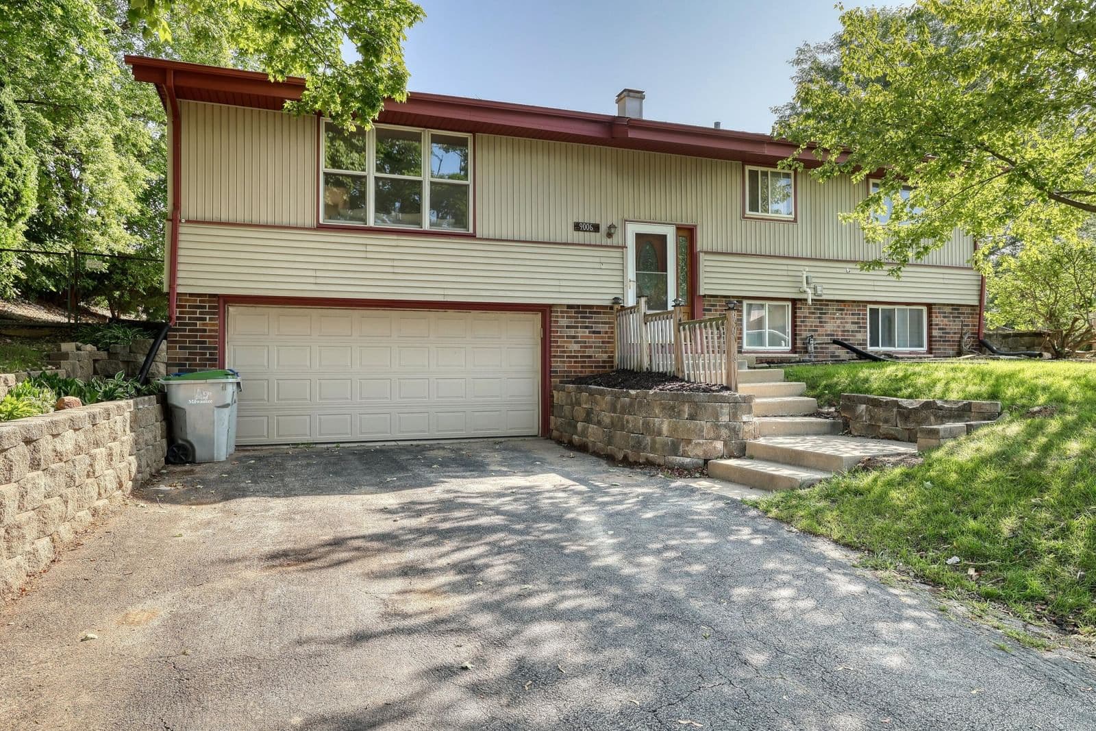 9006 Cheyenne, Milwaukee, WI 53224