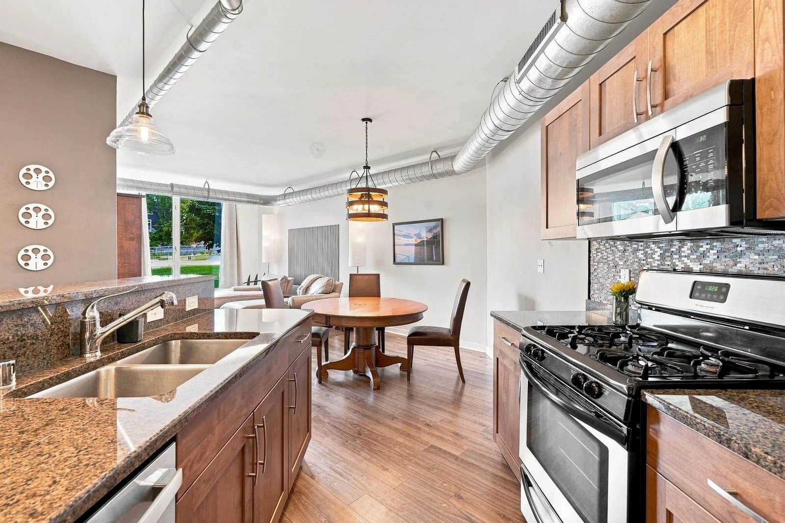 1541 Jefferson 5