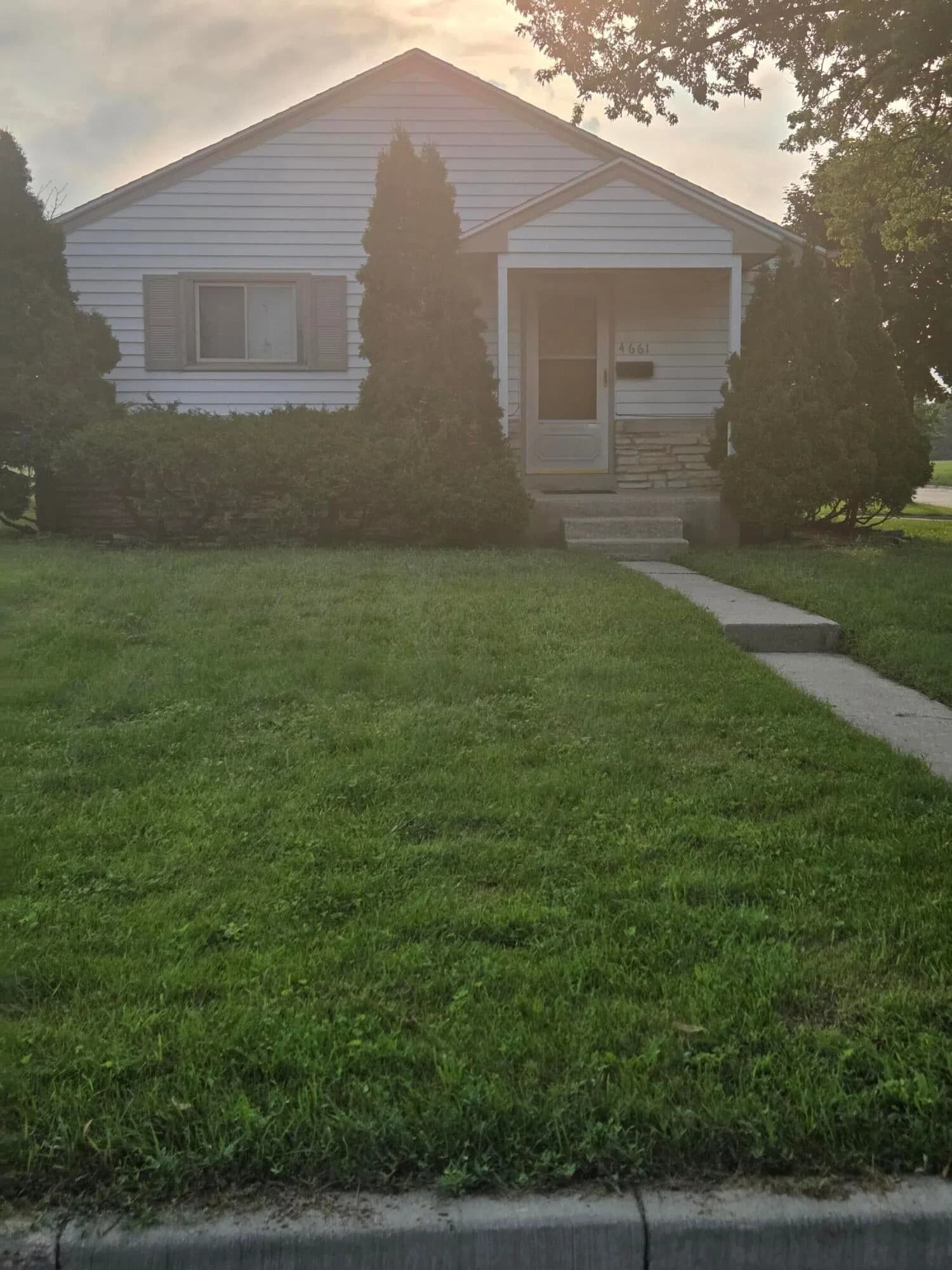 4661 90th, Milwaukee, WI 53225