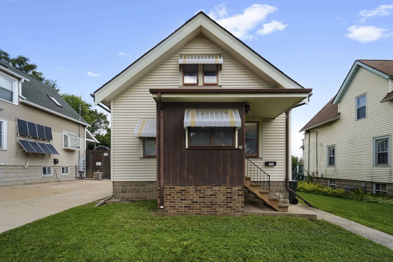 1218 64th, West Allis, WI 53214