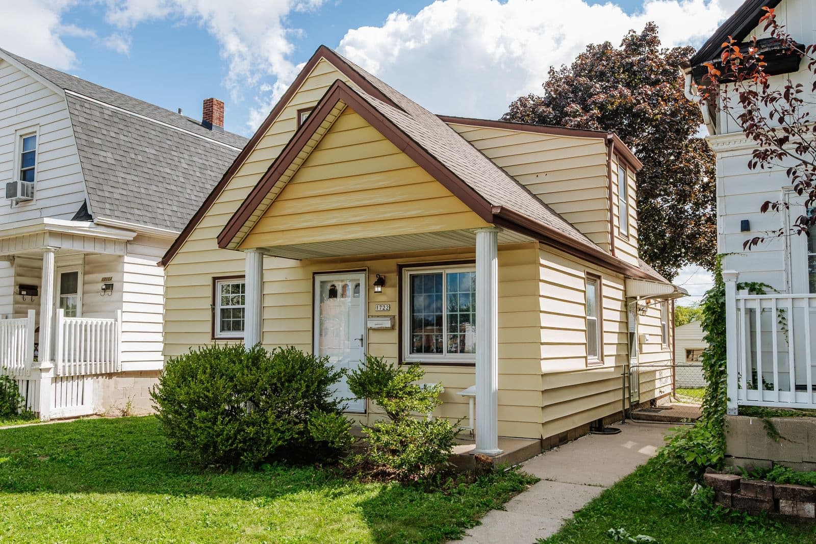 1722 76th, West Allis, WI 53214