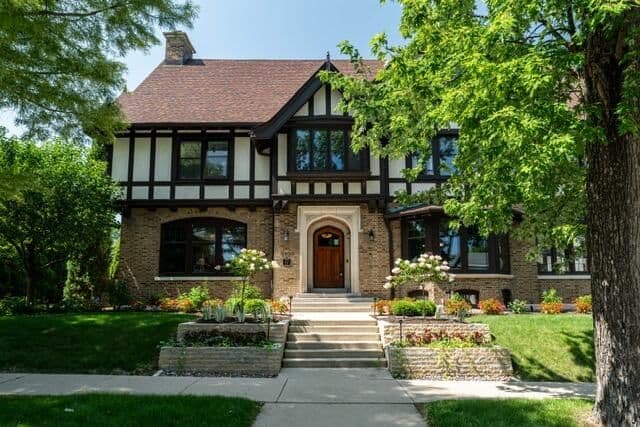 3107 Shepard, Milwaukee, WI 53211