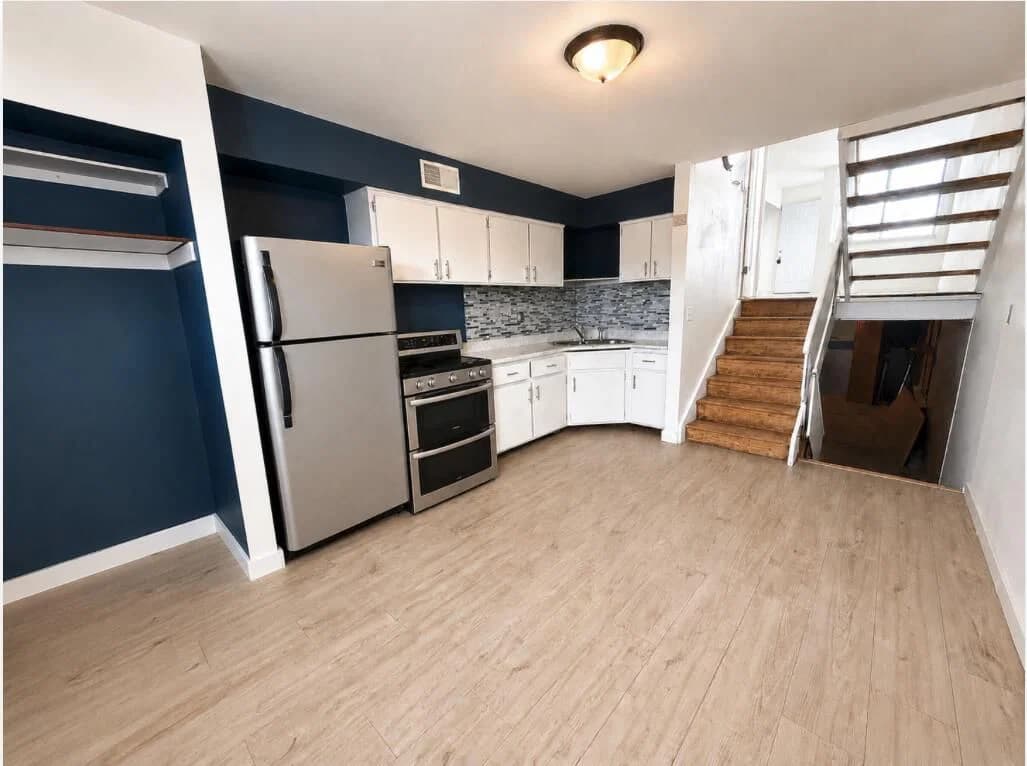 8877 Swan, Milwaukee, WI 53224