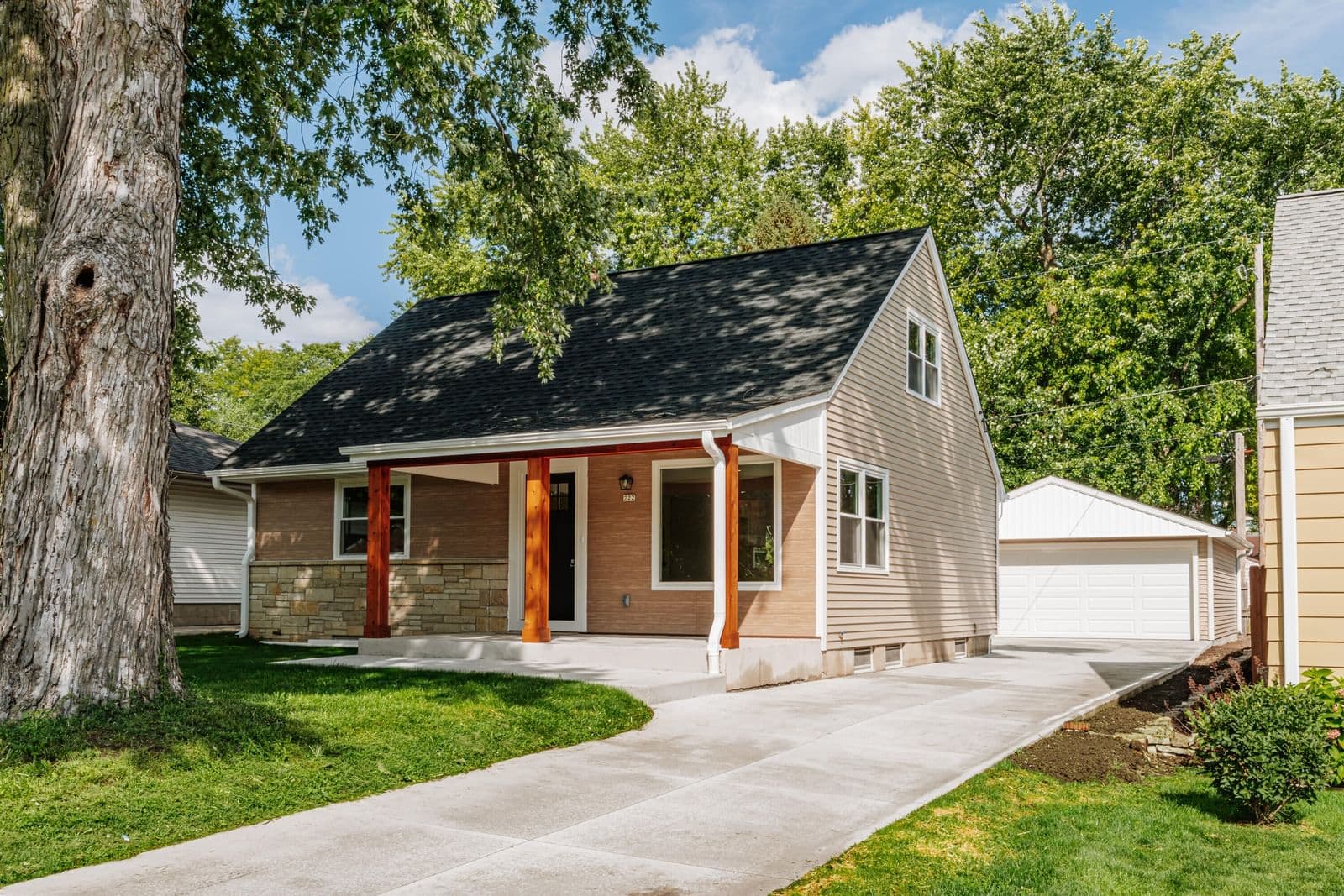 222 111th, Wauwatosa, WI 53226