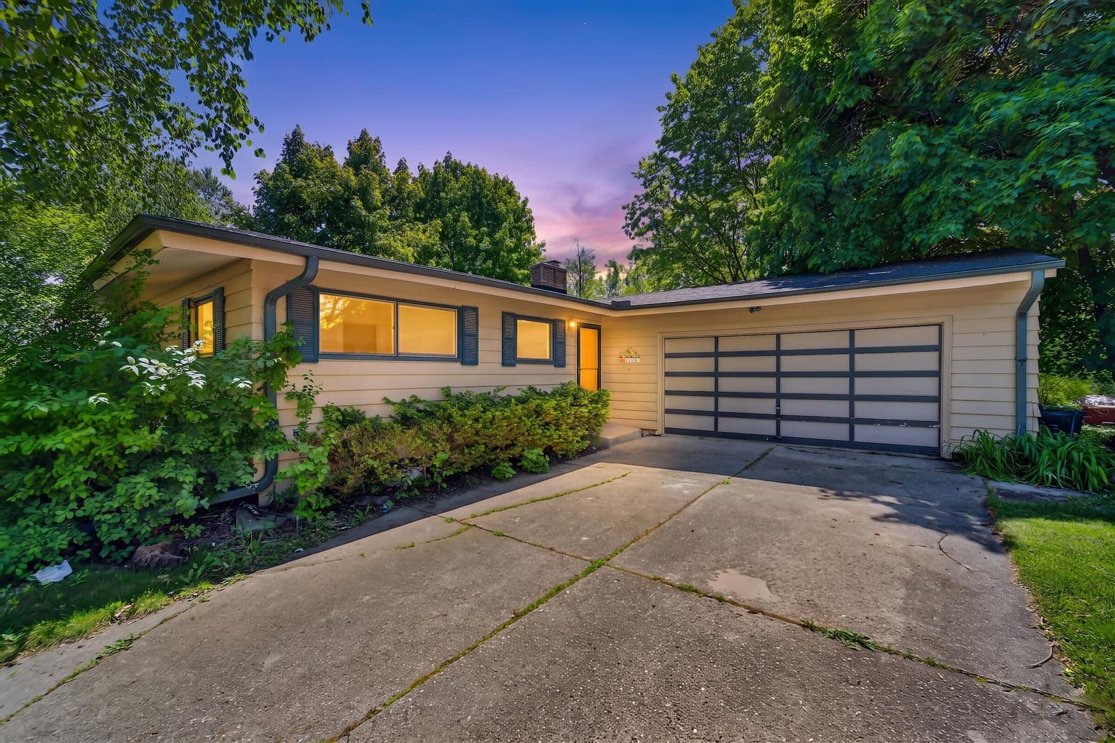 4435 Glenway St, Wauwatosa, WI 53225 2