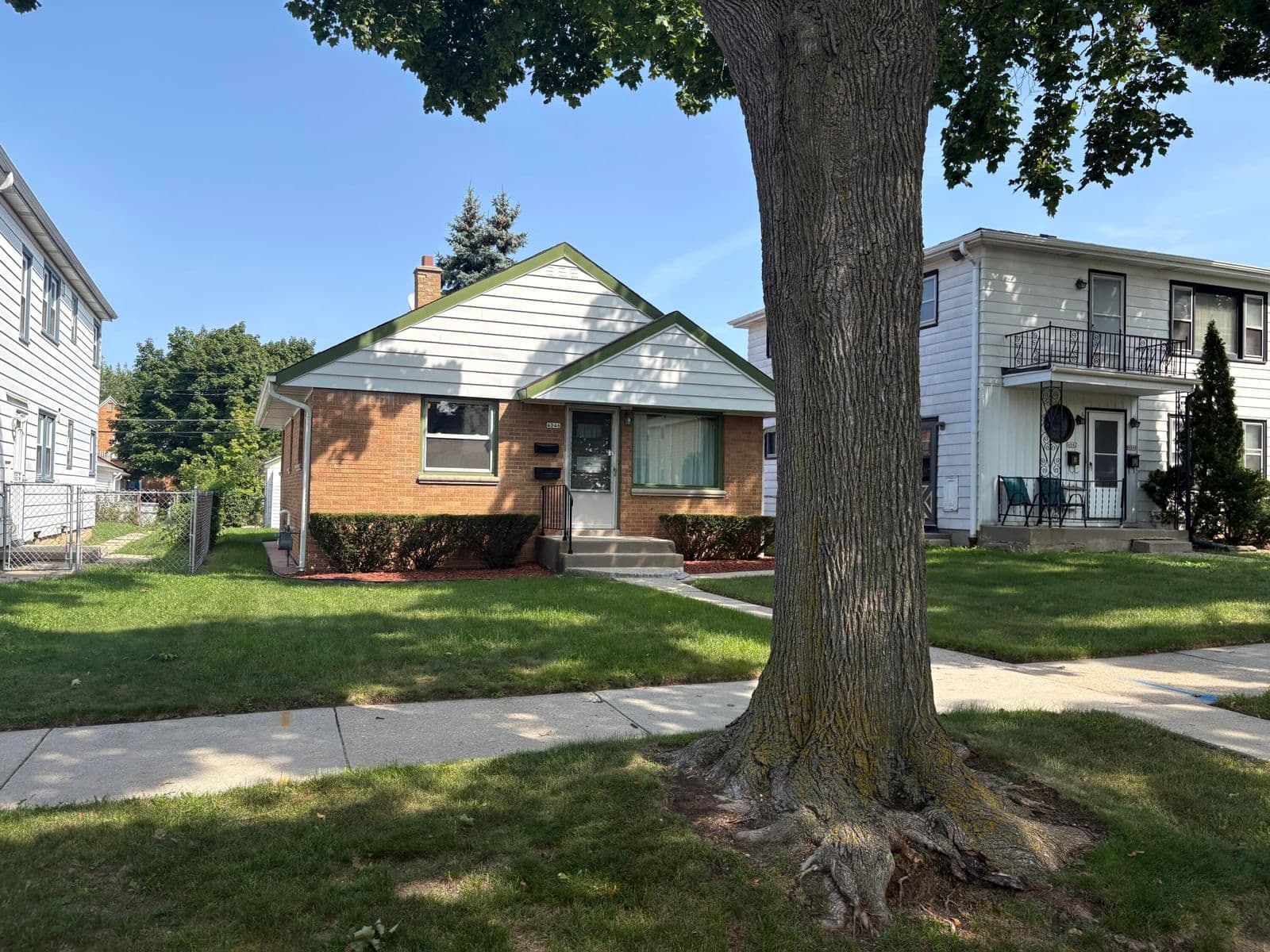 4046 85th, Milwaukee, WI 53222
