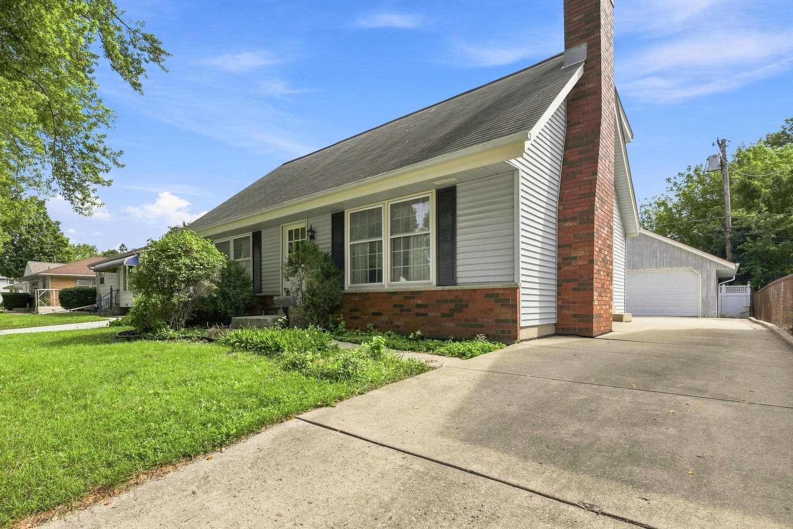 928 111th, West Allis, WI 53214