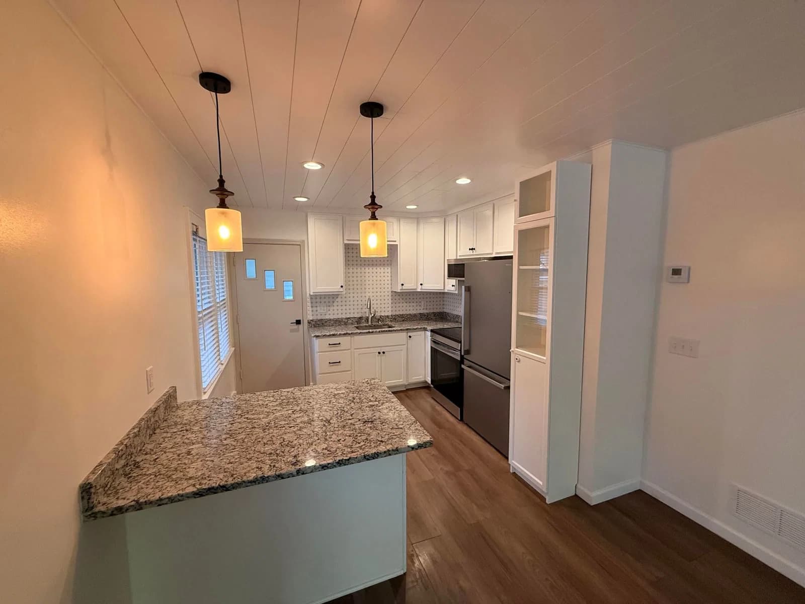 423 68th, Milwaukee, WI 53214