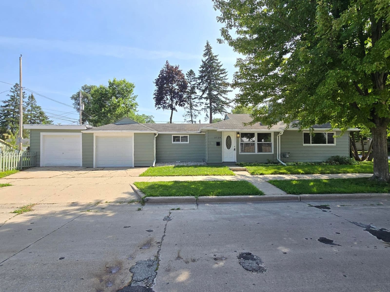 3729 Kaul, Milwaukee, WI 53209