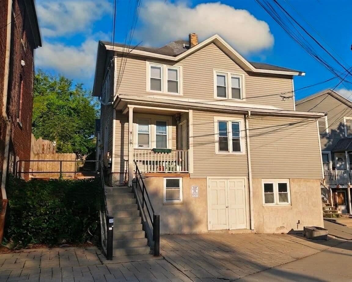 1851 Pulaski, Milwaukee, WI 53202